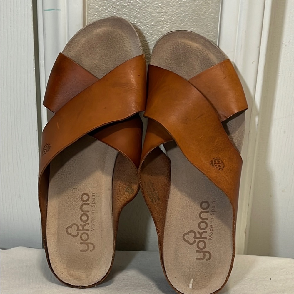 YOKONO Brown Crossover Sandals with Contoured Footbed